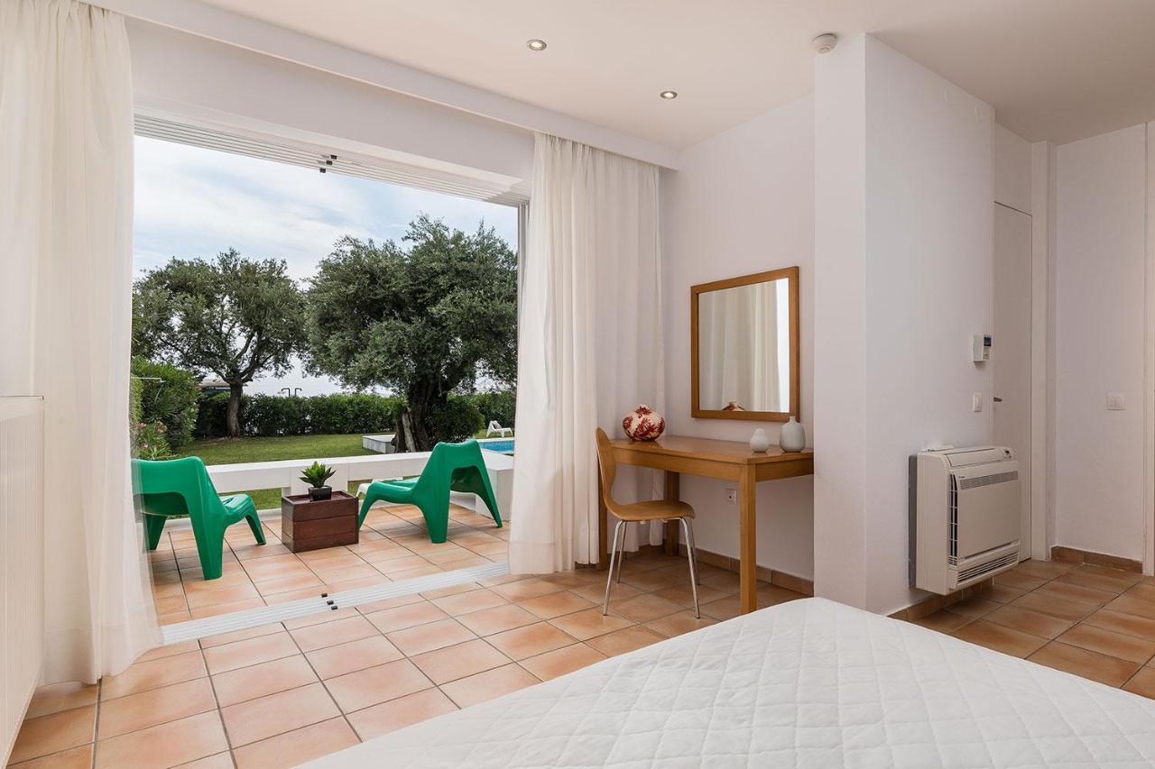 Villa Piedra Del Mar Beachfront By Villa2Be Барбаті Екстер'єр фото